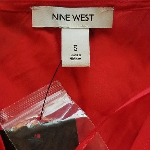 Nine West Silk-Blend Ruffle-Hem Blouse NWT - Picture 2 of 2